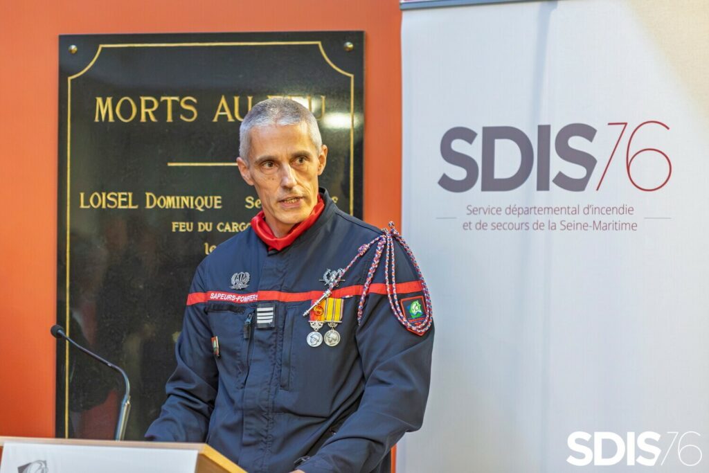 Le commandant Sylvère PERROT va prendre la parole